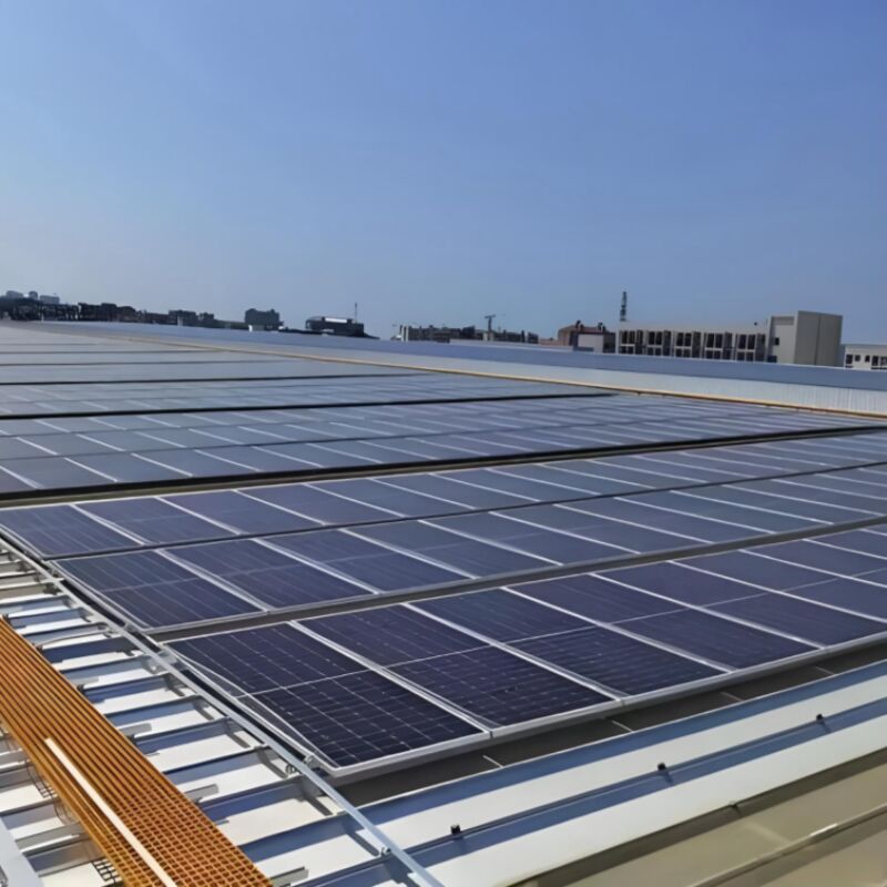 उच्च-घनत्व सपाट छत माउंटिंग समाधान: अधिकतम स्थान उपयोग के लिए कॉम्पैक्ट मल्टी-रो लेआउट