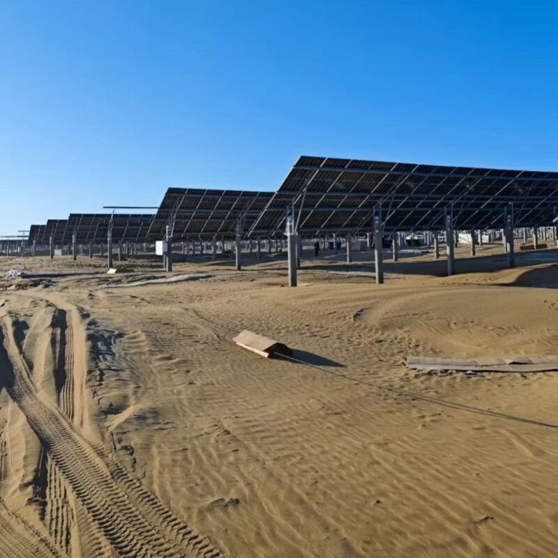 ग्राउंड सोलर माउंटिंग ब्रैकेट, सोलर सपोर्ट के लिए एक्सट्रूडेड एल्यूमीनियम रेल और टिकाऊ मिश्र धातु इस्पात घटकों के साथ मॉड्यूलर डिज़ाइन